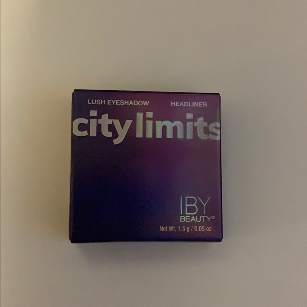IBY Beauty lush eyeshadow/ city limits/ headliner